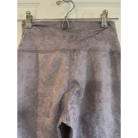 OFFLINE By Aerie The Hugger Purple Crossover High Waisted Crackle Legging Sz Med - Picture 11 of 13